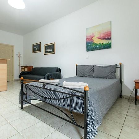 Central Cozy Apartment 3 สปาร์ติ ภายนอก รูปภาพ
